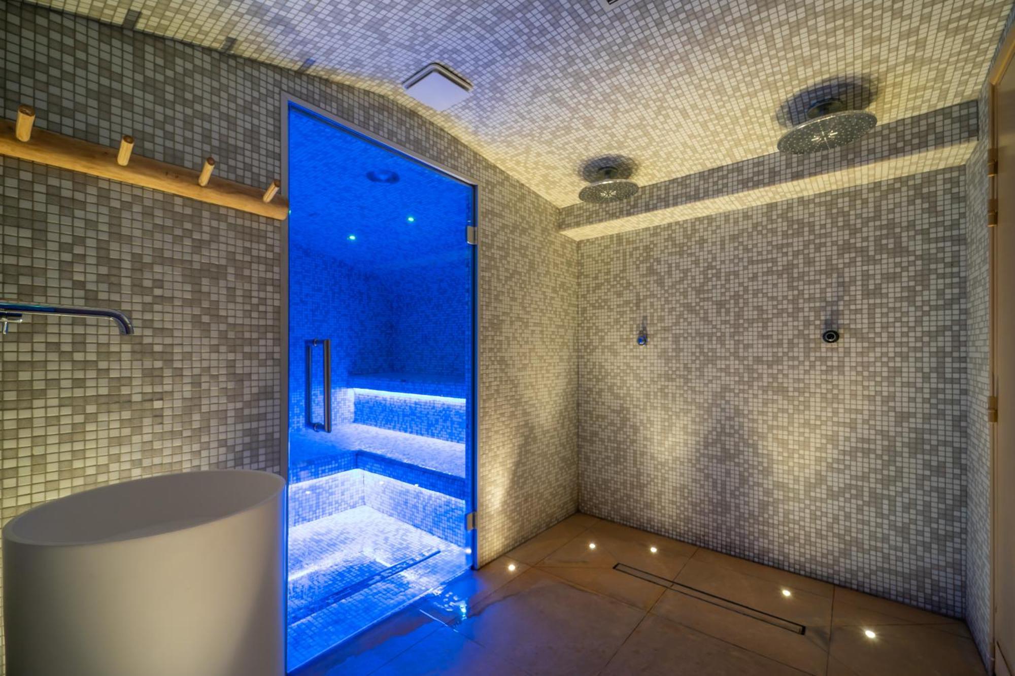 La Finca Hotel & Spa Paris Exterior photo