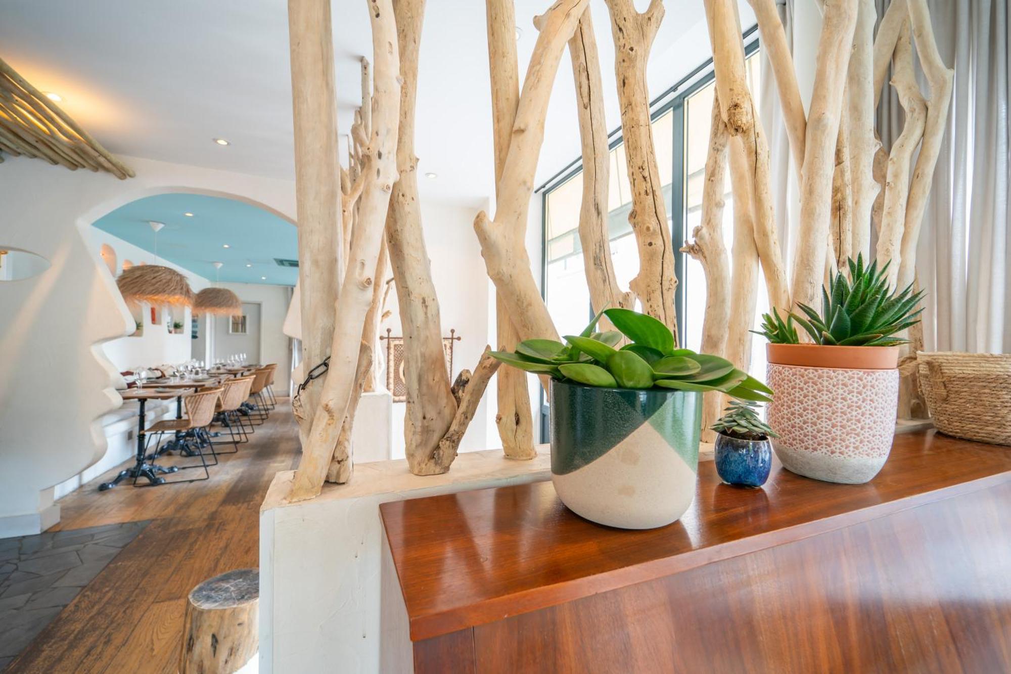 La Finca Hotel & Spa Paris Exterior photo